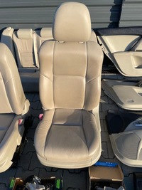 фото thumb №5, Toyota avensis t27 рестайлінг універсал сидіння шкіра салон прокладка duńczyka ремені