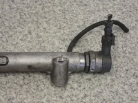 фото thumb №7, Hyundai tucson 2.0 crdi 04- молдинг впрыскная клапан