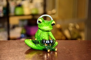 ФИГУРКА ИГРОК ЛЯГУШКА