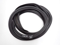 фото thumb №1, Прокладка крышки задняя багажника оригинал vw t-roc 18r