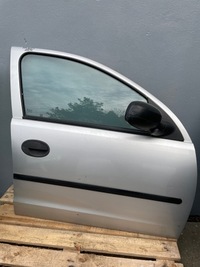 фото thumb №1, Opel corsa c hb 5d двері правий перед z157