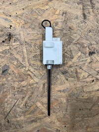 фото thumb №1, Привод крышка заливной топлива renault trafic ii 8200032984b