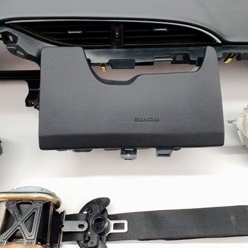 фото thumb №6, Yaris iii панель консоль подушки ремни подушка безопасности