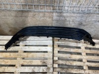 фото thumb №1, Vw troc t-roc 17-21 r-line спойлер решётка средняя бампер перед передний