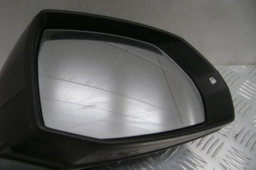 фото thumb №6, Audi q7 4m - зеркало правые 12 контактов