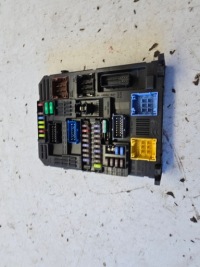 фото thumb №1, Opel crossland x коробка запобіжників bsi 9819851480