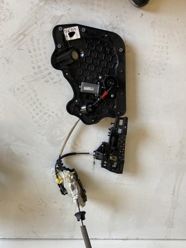 фото thumb №1, Замок доводчик двері a8 s8 d4 4h2837015e лівий p.