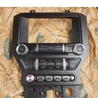 фото thumb №1, Панель радіо ford mustang рамка перемикачі керування lr3t-18e245-bb 2019