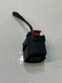 фото thumb №1, Колодка штекер audi a4 b9 4h0973712b