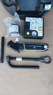 фото thumb №3, Renault clio iv вкладыш багаж. домкрат ключ ушко компрессор kpl. 997502475r