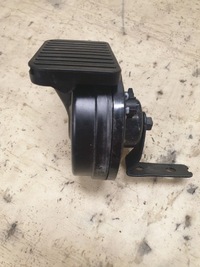 фото thumb №5, Land rover defender l663 клаксон l8b2-13802-ab