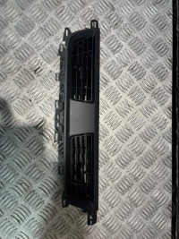 Купити Решітка обдув перед renault express 687608243r вентиляції, фото thumb