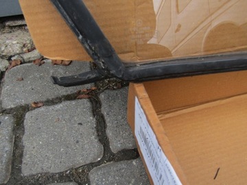 фото thumb №11, 8 mercedes w124 универсал белая правая стекло задняя боковая крыльев + прокладка