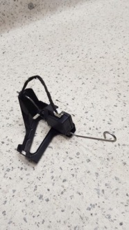 фото thumb №1, Привод замка крышки задняя volvo v40 lift kombi