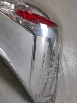фото thumb №6, Toyota verso рестайлинг лампа правый зад