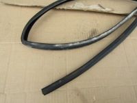 5 mercedes w124 прокладка стекло дверь правый задний  sedan Киев, фото thumb