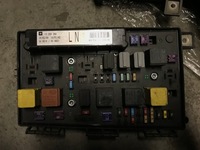 фото thumb №1, Коробка запобіжників opel 13268304 ln