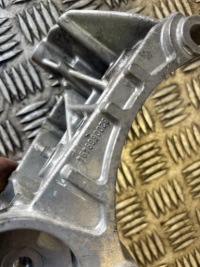 Кронштейн генератора renault 8200669494 Доставка, фото thumb