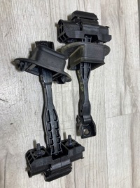 фото thumb №1, Ограничитель дверь перед 746 bmw x2 f39