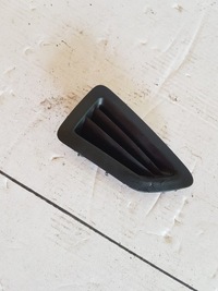 фото thumb №1, Ford fiesta mk7 решітка обдув ліва трикутник