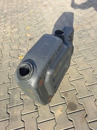 фото thumb №2, Бак adblue low кришка renault dxi volvo fh fm fmx