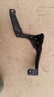 фото thumb №1, Кронштейн інтеркулер audi a6 c6 4f0145813f