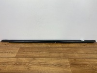 фото thumb №1, Молдинг уплотнитель dodge challenger 2015+