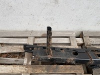 O2 cadillac escalade iv 2014 - балка бампера задний  фаркоп  задняя 22900139 Доставка, фото thumb