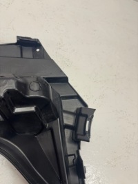 Bmw x7 g07 lift правый направляющая кронштейн бампера 51119881250 wys 24h Цена, фото thumb