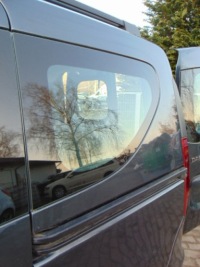 фото thumb №1, Стекло кузовная левая левый задняя dacia dokker 2020 r