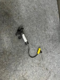 фото thumb №1, Патрон капот правый bmw f48 f39 7300582