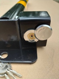 Самозакрывающийся складной парковочный замок
