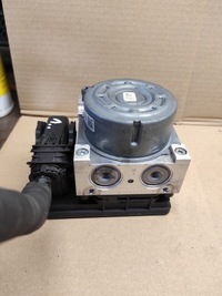 фото thumb №5, Насос тормозная renault espace v talisman 476604349r