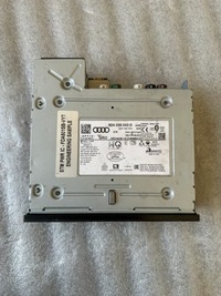 фото thumb №1, Audi q3 считыватель навигация 82a035043d....