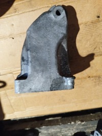 фото thumb №1, Mercedes w213 кронштейн двигателя a6422234604