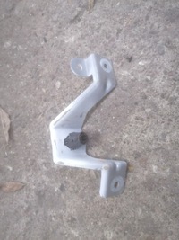 фото thumb №1, Крыла кронштейн renault clio v 631420211r