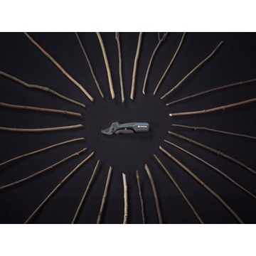 Аккумуляторные секаторы Gardena AssistCut USB 12222