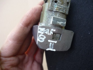 фото thumb №10, Вставка замка дверь левый перед opel astra h zafira b 24463527 + заглушка