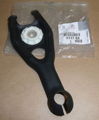 фото thumb №1, Кронштейн сцепления citroen nemo peugeot bipper, 206