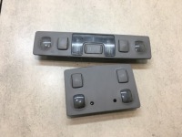 фото thumb №1, Лампа стельовий a6 c5 2.5 tdi 4b0947111