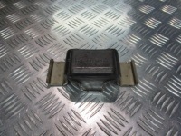 фото thumb №1, Кронштейн гумовий елемент бампера jeep willys