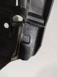 фото thumb №16, Volvo v60 18r- направляющая кронштейн бампера правый задняя