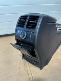 фото thumb №10, Туннель средний, бардачок, подлокотник mercedes ml w164 6.3 amg европа