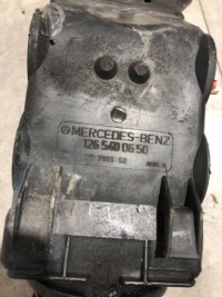 Коробка запобіжників mercedes-benz 380 560sec c126 1265400650 в Україні, фото thumb