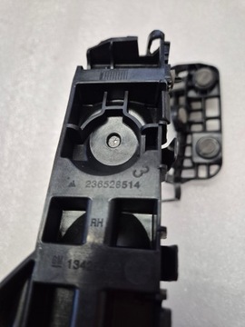 фото thumb №11, Opel astra k v 5 ползун крепление бампера правый зад задний 39086937