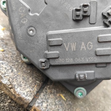 фото thumb №6, Дросельна заслінка vw touran golf 5 1.4 tsi 03c128063