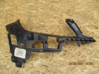 фото thumb №1, Mercedes w204 напрямна бампера правий перед