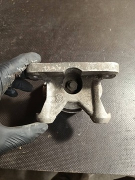 фото thumb №4, Audi a4b6 лапи подушка двигателя 8e0399