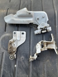 фото thumb №1, Nissan env200 e-nv200 ролики направляющая дверь петля