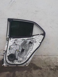 фото thumb №1, Toyota corolla e21 18- дверь задние задняя hb